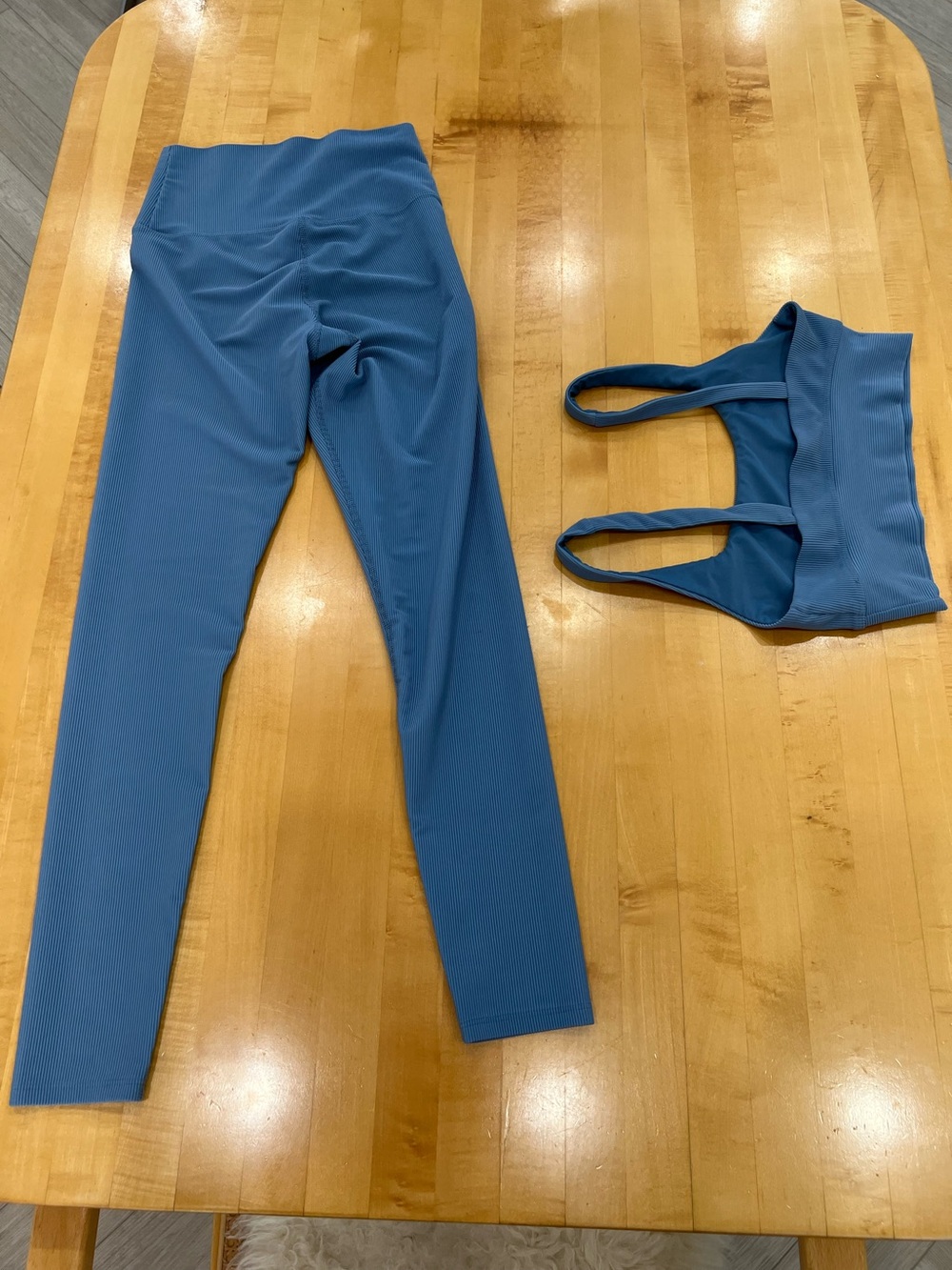 Beach Riot sport set